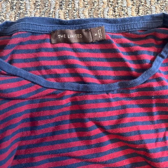 THE LIMITED long sleeve tee, SUPER COMFY! semi stretch material and so soft - Picture 3 of 3